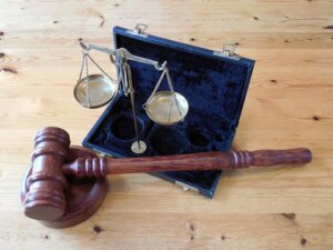 Radca prawny Olsztyn poprowadzi sprawy z zakresu prawa karnego, rodzinnego i spadkowego